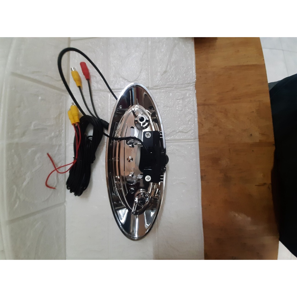 Biểu tượng logo Ford kiêm camera sau xe ô tô Ford Ranger | BigBuy360 - bigbuy360.vn