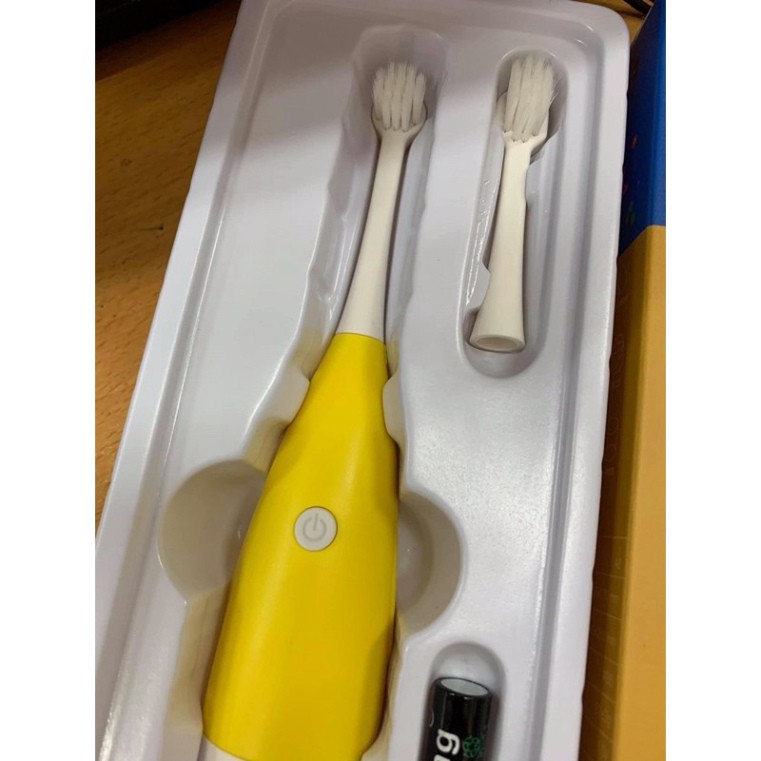 Bàn chải tự động KIDS cho bé yêu( siêu cute- tặng kèm pin và 1 đầu thay thế)