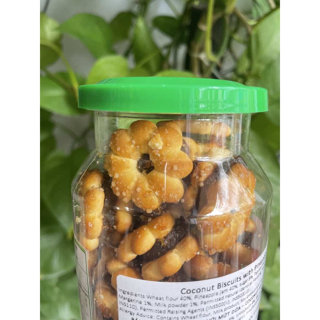 Bánh Quy Hương Dừa VFoods Mứt Dứa Coconut Biscuits with Pineapple Jam (Hộp 200g)