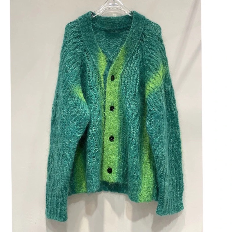 Áo len dài xanh lá