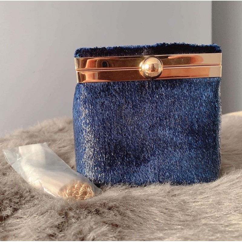 [Mã SKAMLTSM9 giảm 10% đơn 99K] Túi Clutch Cle De Peau