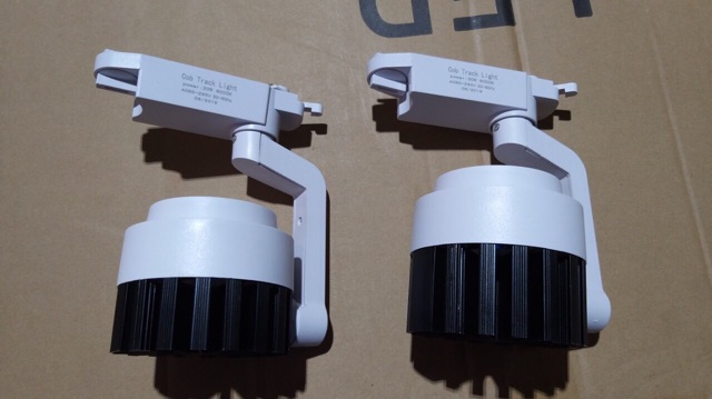 Đèn rọi khuỷu COB 20W Đèn rọi ray 20W đèn rọi shop thời trang