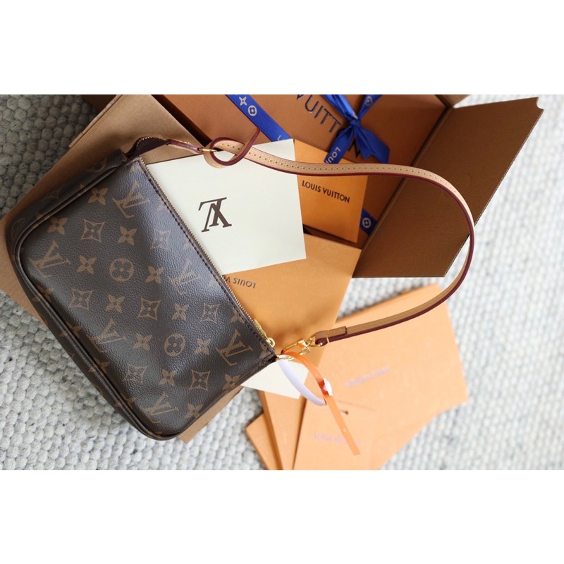 Túi nữ LV monogram dáng kẹp nách bản super size 20cm