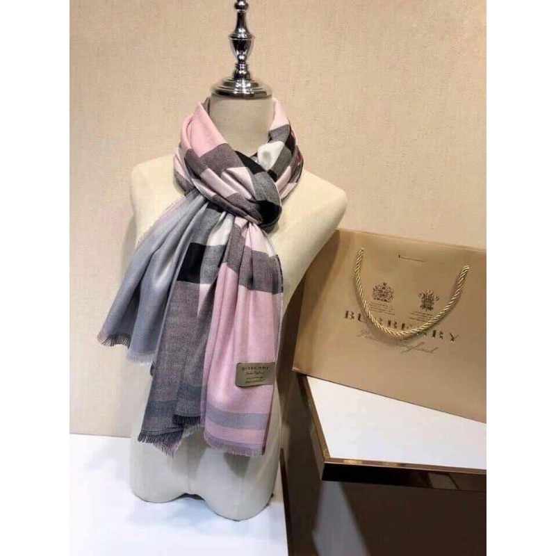🎀KHĂN BURRBERY KẺ SỌC SIÊU SANG🎀