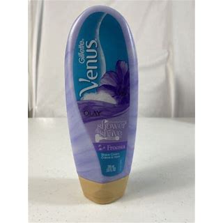 Kem dưỡng ẩm dùng khi cạo lông Gillette Venus with Olay Shower &amp; Moisturizing Shave Cream Freesia