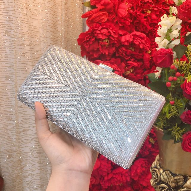 Clutch dự tiệc 3d đính đá