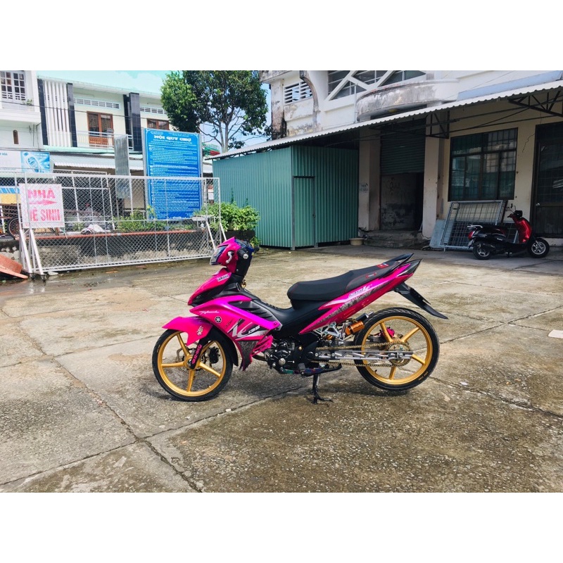 Tem exciter 135 lc v6 hồng đen