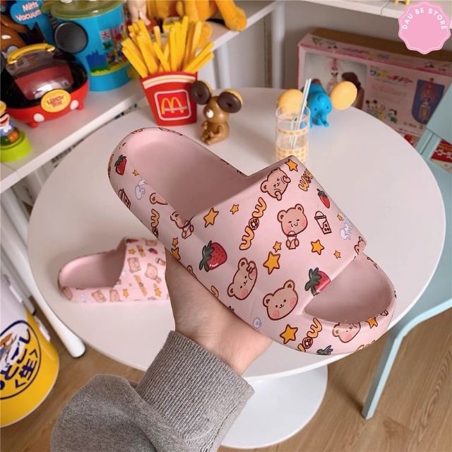 Dép Đế Bánh Mì Ulzzang Hình Gấu Hồng Trắng Siêu Xinh Cho Nữ - Dép Quai Ngang Siêu Êm Chống Trơn Trượt - Daube - D033