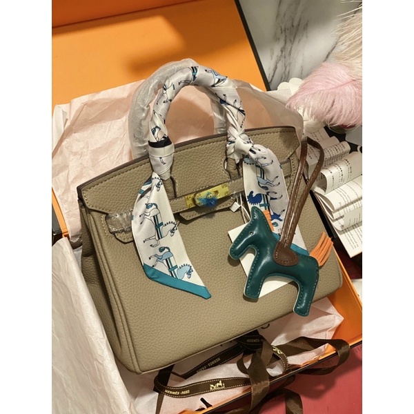Túi hàng da đẹp chuẩn form - tặng kèm khăn và ngựa