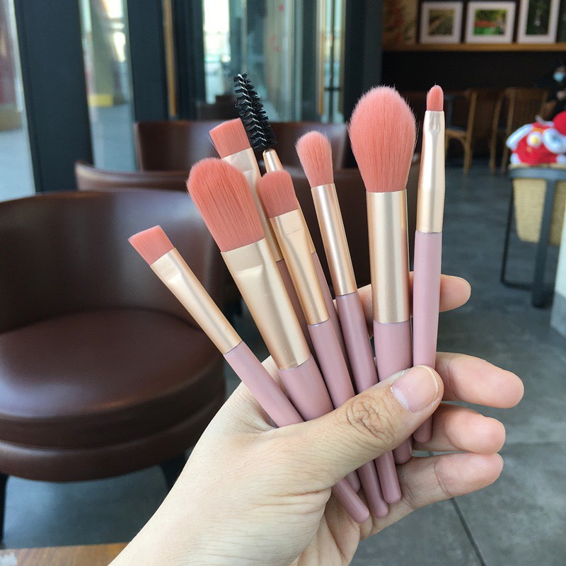 Set 8 Món Cọ Trang Điểm Tiện Lợi