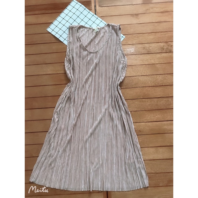 Đầm lụa dậm ly H&M