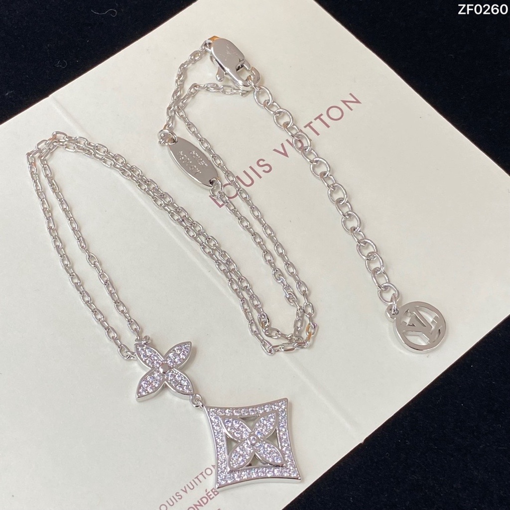 Vòng cổ/ Khuyên Tai Đính Đá Kim Cương Nhân Tạo Louis Vuitton Thời Trang Thanh Lịch Dễ Thương Và Đáng Yêu