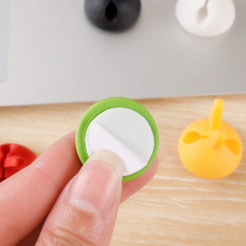 1 Kẹp Giữ Dây Cáp Bằng Silicone Tự Dính Giúp Tiết Kiệm Không Gian