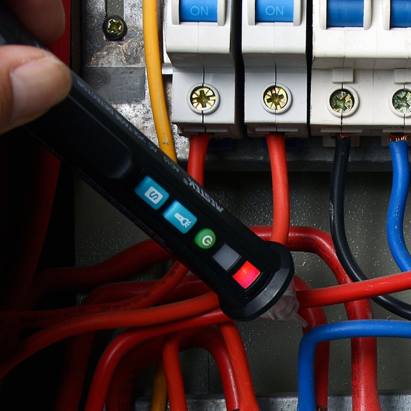 Thiết Bị Kiểm Tra Điện Áp AC Kèm Đèn Pin LED Live / Null