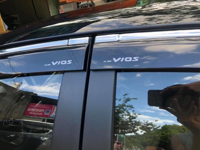 Vè che mưa xe Toyota Vios chỉ inox 2019-2020 cao cấp nhất thị trường