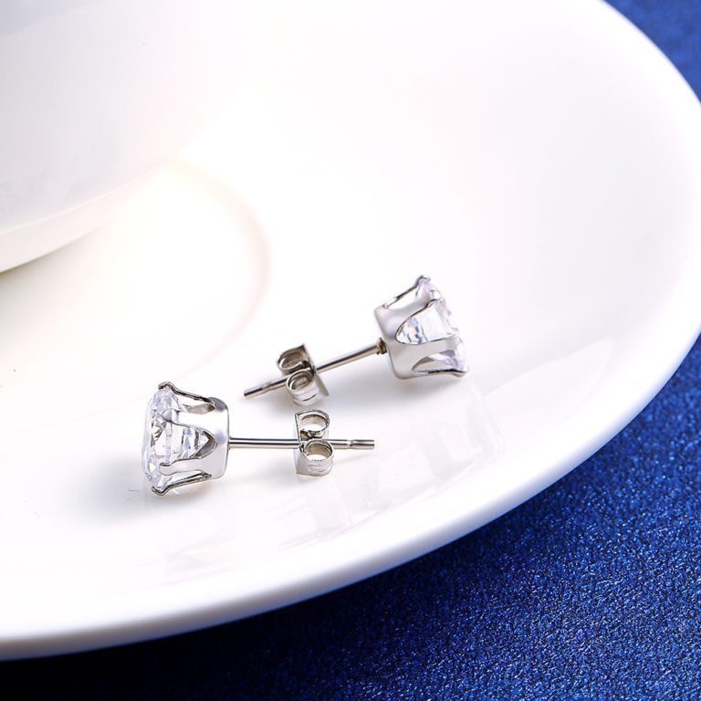 Bông Tai Nam Inox Cao Cấp Đá Tròn Trắng Cá Tính Thép không Gỉ- QCBTN04