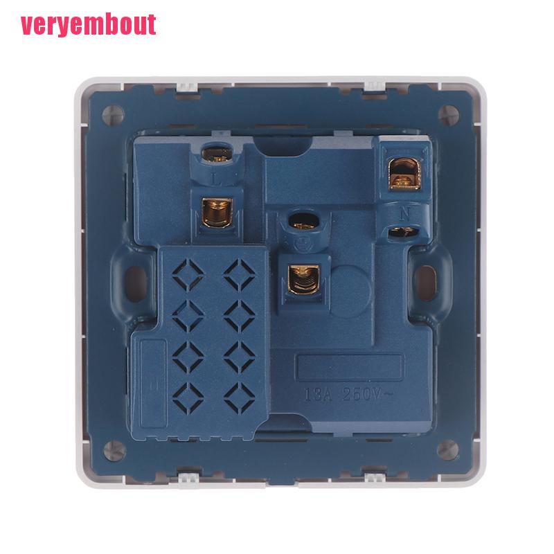 Ổ Cắm Điện Gắn Tường Đa Năng Với Công Tắc Đèn LED 5 Lỗ Cắm USB