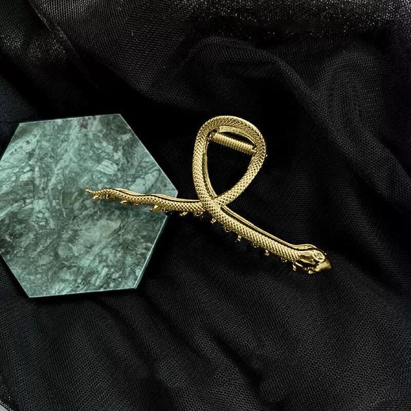 Kẹp Tóc Hình Cá Mập Bằng Kim Loại Thiết Kế Tinh Tế