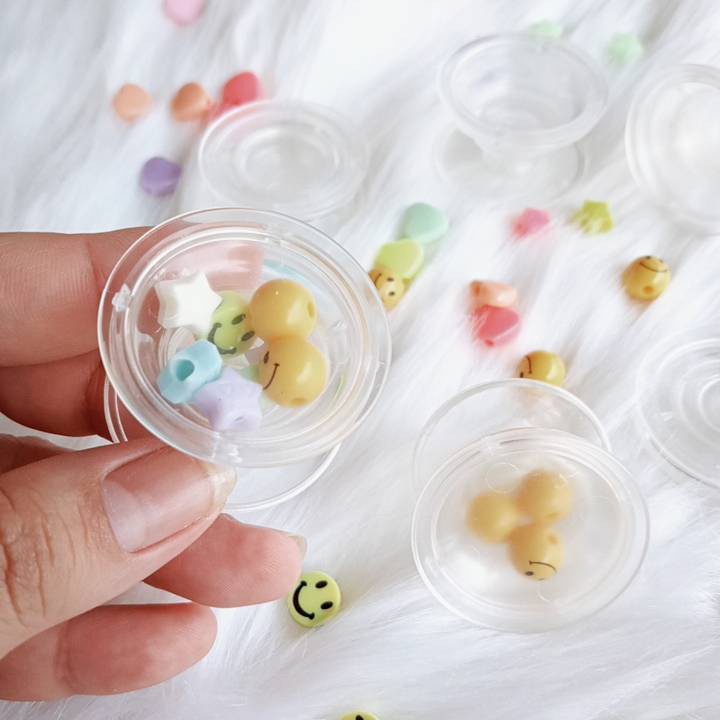 Giá đỡ điện thoại màu sắc trong suốt dính chặt tiện dụng