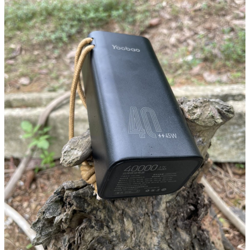 Pin sạc dự phòng Yoobao H40, dung lượng 40000mAh, công suất 45W sạc nhanh cho điện thoại , macbook, laptop