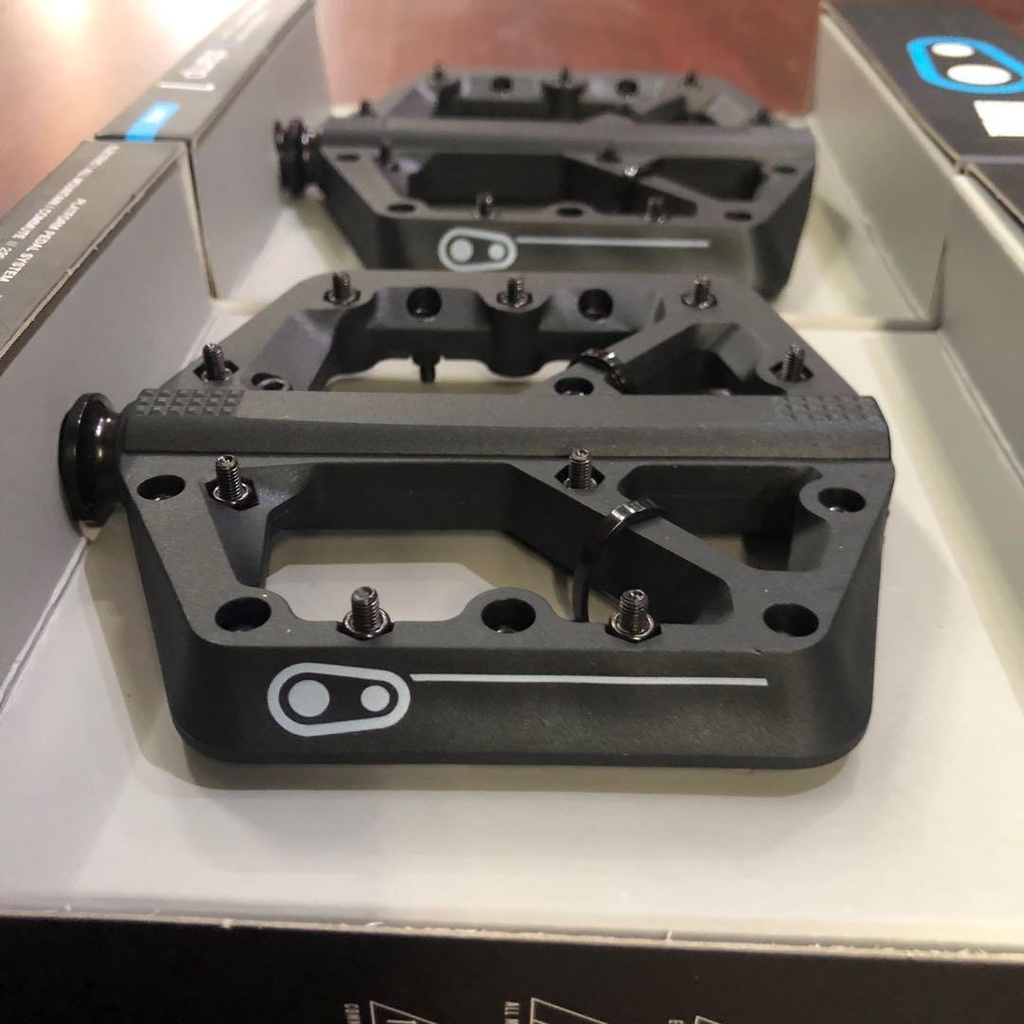 Pedal Xe Đạp Crank Brothers Stamp 1 Trục Thép Mạ Crôm Siêu Nhẹ Kích Cỡ  Large Và Small Dành Cho Xe Đạp MTB