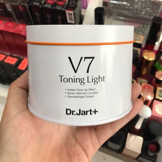 KEM DƯỠNG TRẮNG DA DR.JART+ V7 TONING LIGHT - BẬC THẦY DƯỠNG TRẮNG DA HÀN QUỐC