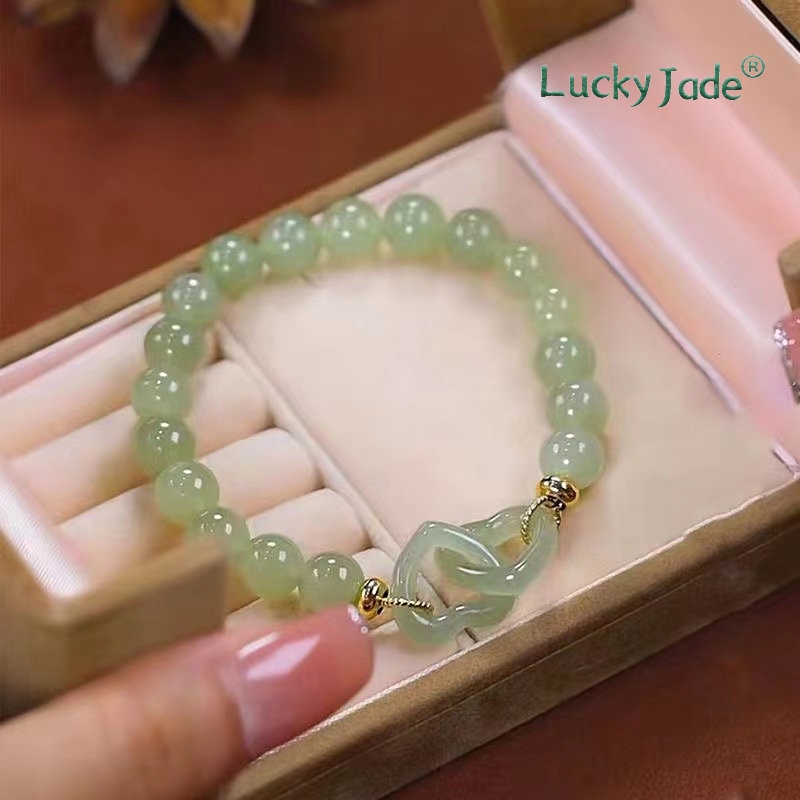 Vòng Tay Đá Ngọc Bích Tình Yêu Sang Trọng Cổ Điển
