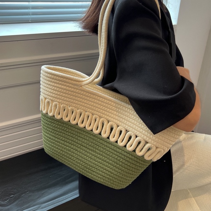 Túi xách nữ dệt hàn quốc mới Túi đeo vai phối màu thời trang Túi xách rỗng dung tích lớn