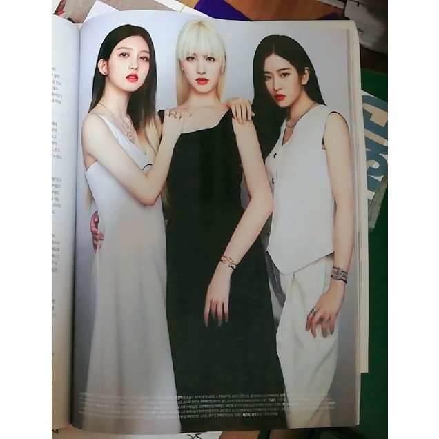 Vỏ bảo vệ chìa khóa February 2022 / Cosmopolitan / JANG WONYOUNG cover / IVE 2022.2