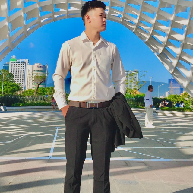 Hàng SALE mới 100% và Giá Rẻ