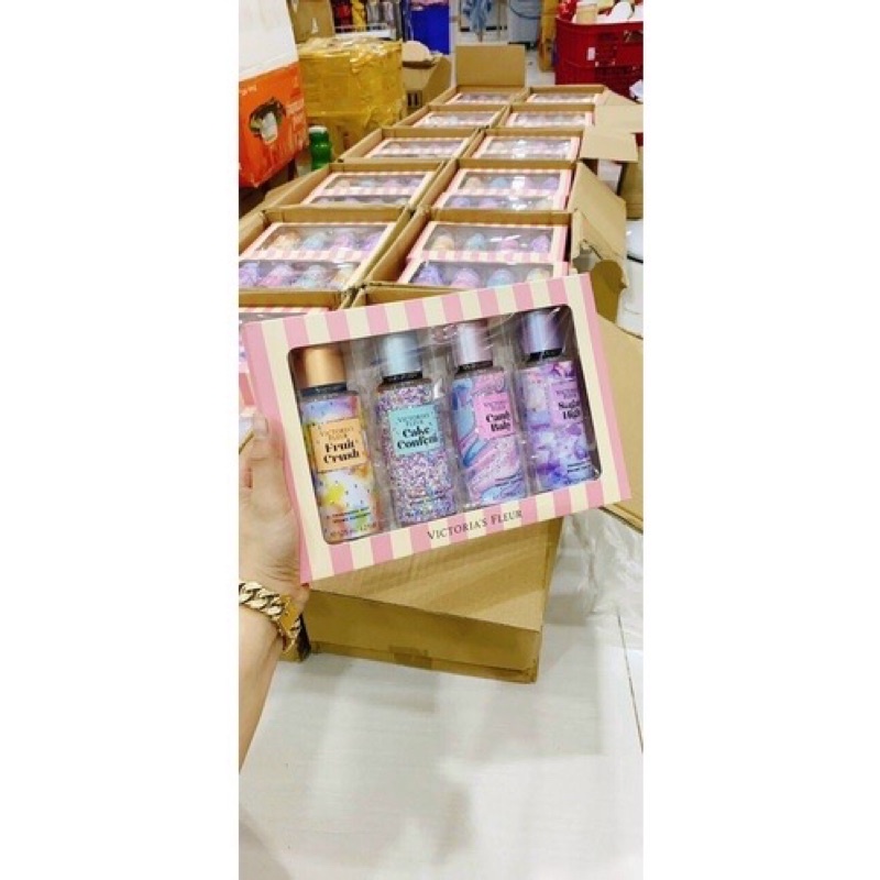 Set 4 chai Xịt Thơm Toàn Thân Victoria Secret Body Mist Mẫu Mới Đủ Mùi Quà Tặng Hộp 4 Chai Xịt Thơm Toàn Thân Body Mist