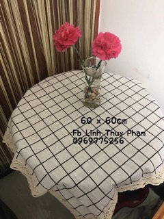 Khăn trải bàn viền ren