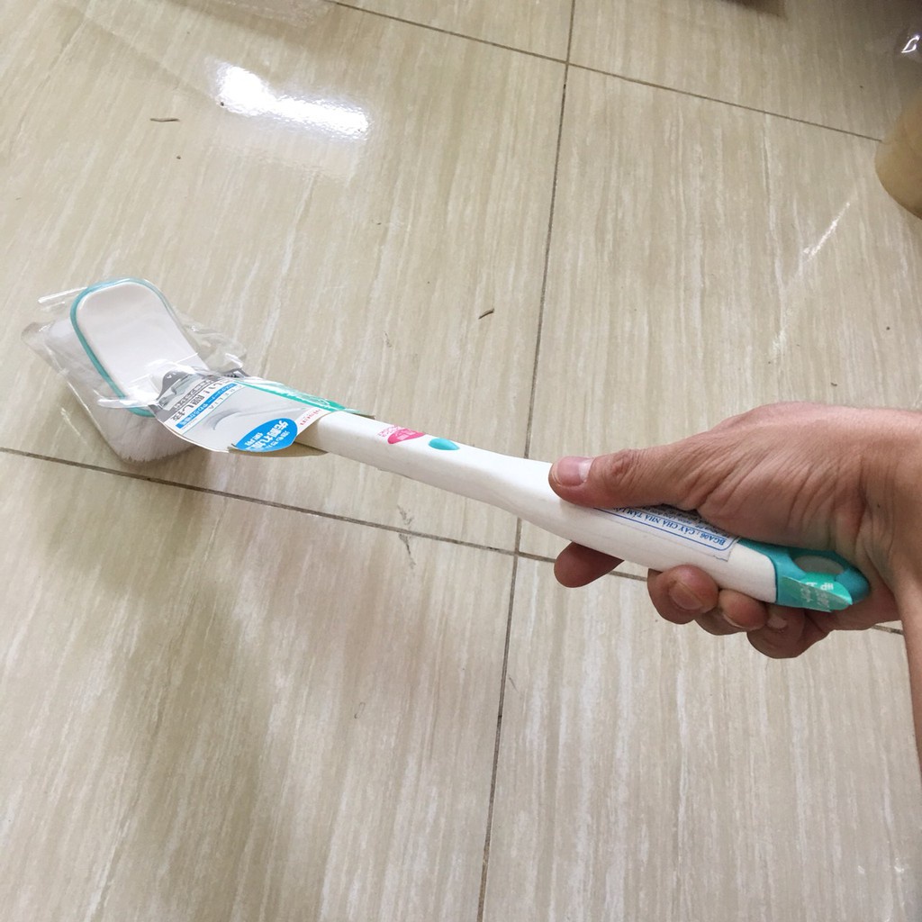 Bàn chải nhà tắm, bồn cầu Aisen Nhật Bản thiết kế tiện lợi, cán nhựa PP chịu nhiệt, bền bỉ
