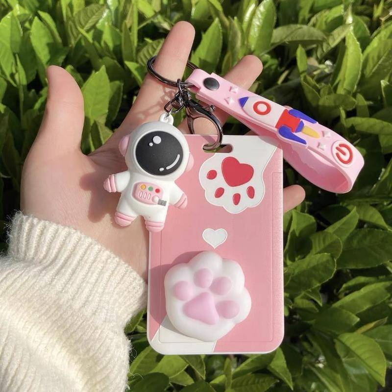 ⭐ iLado ⭐ thẻ đeo bảng tên Bàn chân mèo 3D dễ thương Dây Đeo Thẻ Học Sinh Bao Đựng Thẻ Dây đeo thẻ tên hoạt hình sinh viên cho nhân viên văn phòng Thẻ đeo bảng tên kèm dây kéo Dây Đeo Thẻ Dọc Cho Sinh Viên -Học Sinh Nguồn cung cấp Văn phòng Văn phòng phẩm