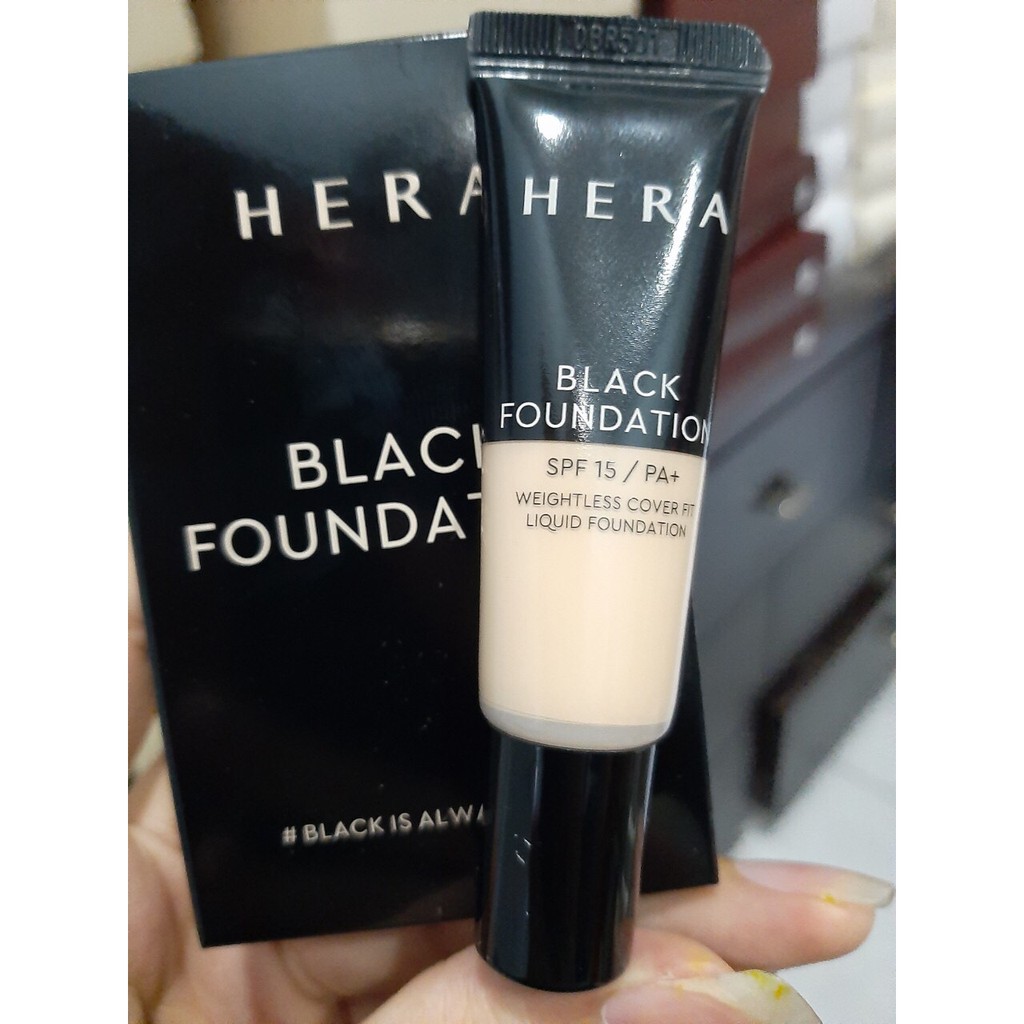 Tuýp 10 ml kem nền Hera Black foundation | BigBuy360 - bigbuy360.vn