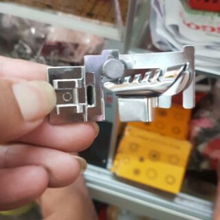 Chân Vịt may cuốn viền