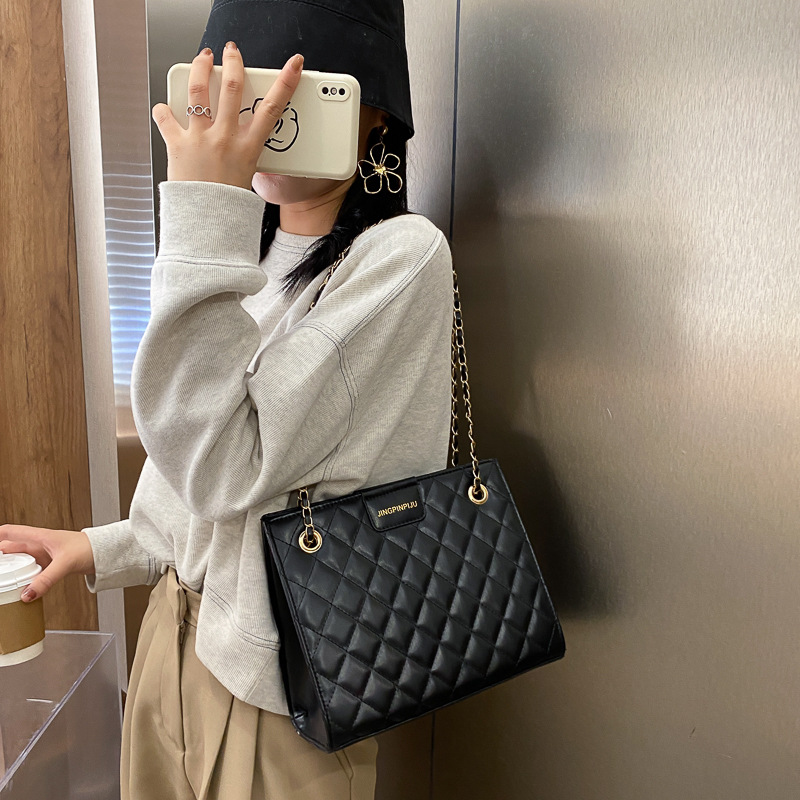 Túi đeo vai JASMIN NOIR thiết kế họa tiết caro thời trang cá tính cho nữ
