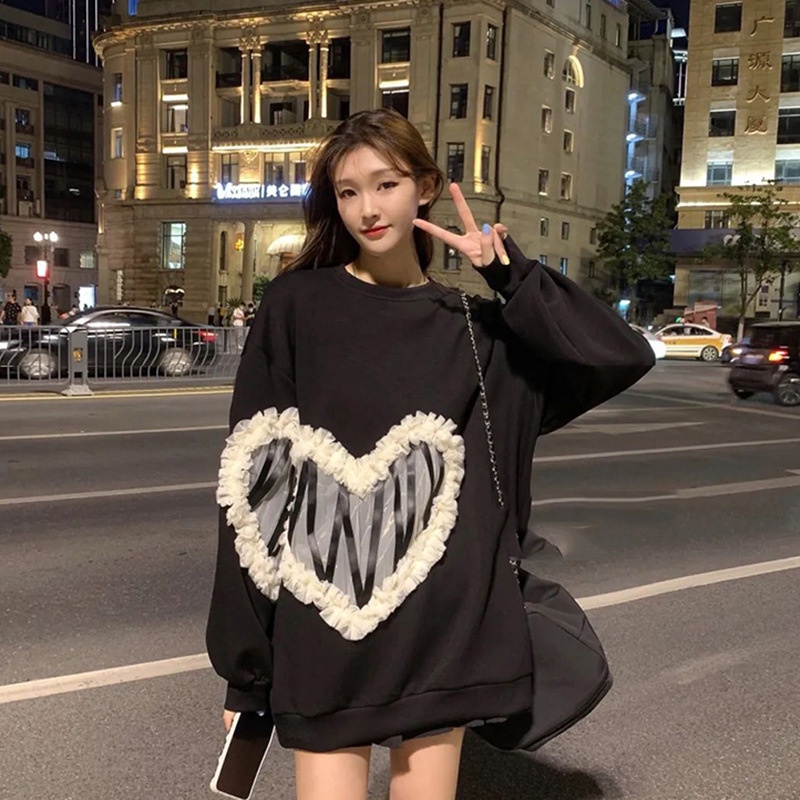 Áo sweater dáng dài màu đen hình trái tim phối ren thời trang cho nữ | BigBuy360 - bigbuy360.vn