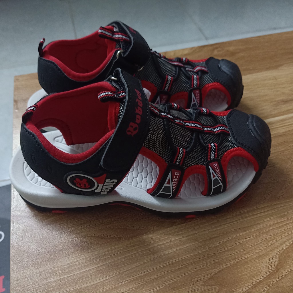 Sandal Bít mũi bé trai Bobdog siêu nhẹ cho bé từ 5-12 tuổi . Sẵn xanh cam 30,31,33