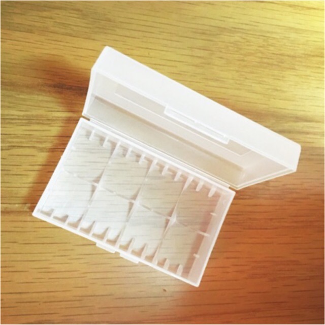 Hộp chứa 2 pin 18650