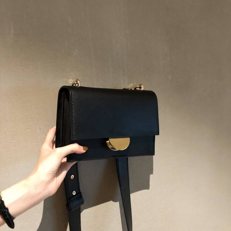 (ORDER) Túi đeo chéo khóa tròn