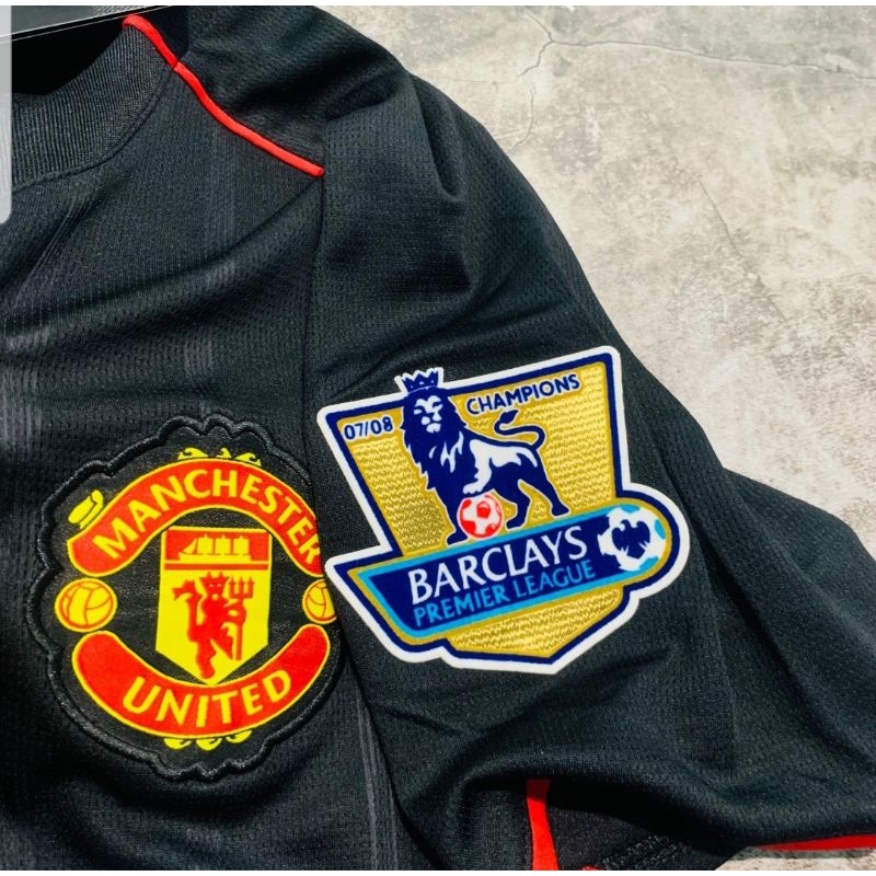 Áo đá bóng Manchester Classic