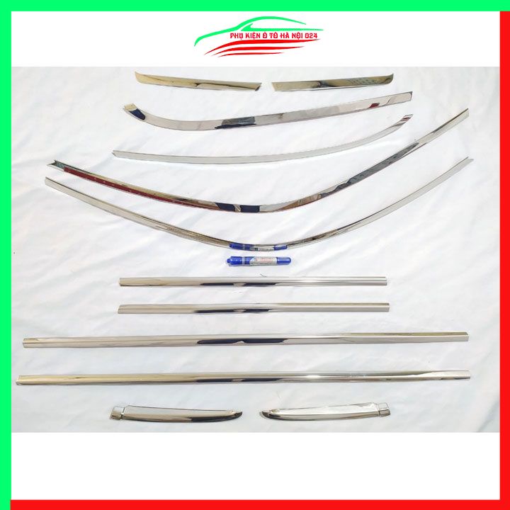 Bộ nẹp viền chân kính cong kính Raize 2021-2023 Inox sáng bóng chuẩn form xe