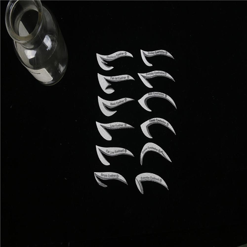 Khuôn Mẫu Hỗ Trợ Kẻ Mắt Trang Điểm Tiện Dụng Cho Nữ