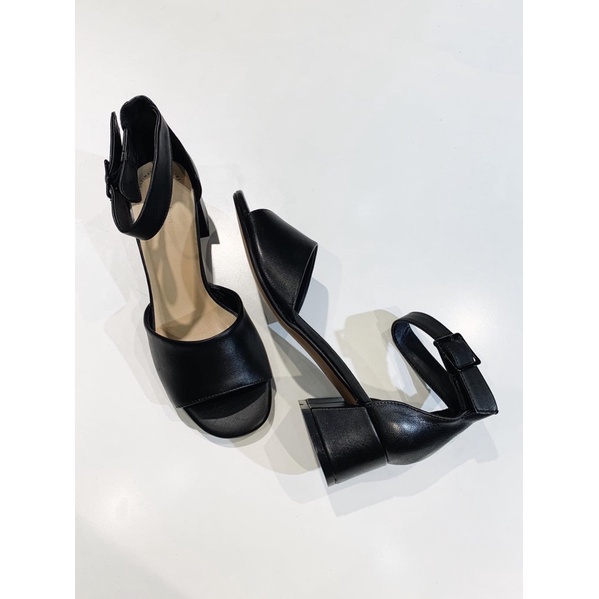 Sandal size 37