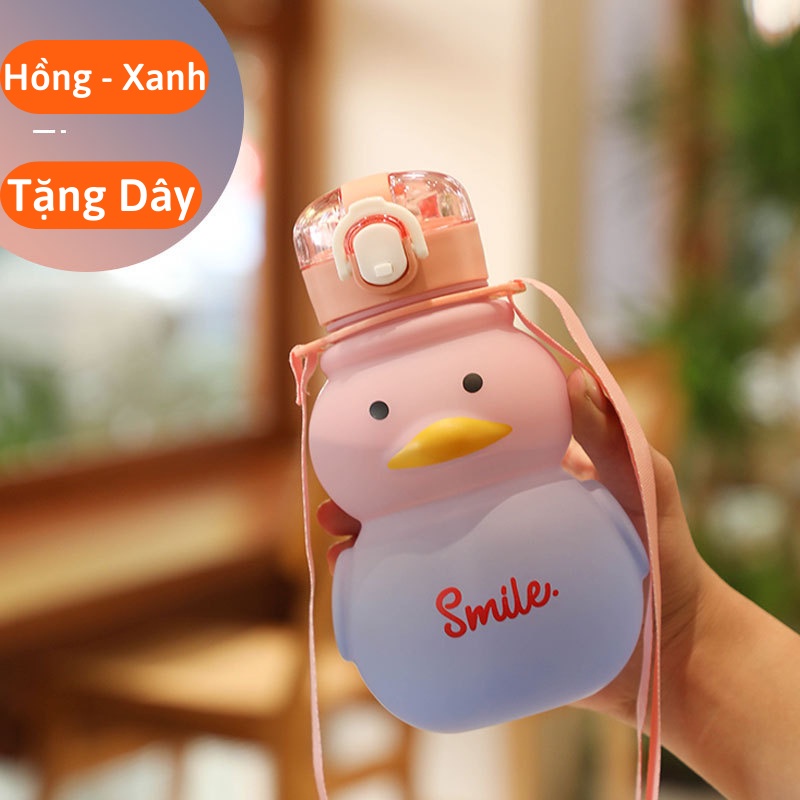 Bình đựng nước nhựa dễ thương hình chú vịt cute 650ml chịu nhiệt Bình nước có ống hút cho bé cá nhân tặng dây đeo titi