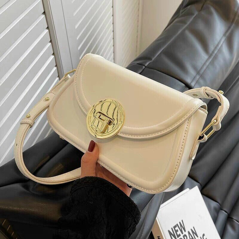 Túi đeo chéo đeo vai hình thang khóa tròn da bóng mềm cực xinh 1034