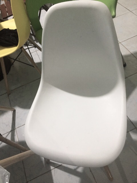 GHẾ EAMES ( chân gỗ tự nhiên lưng nhựa ) | BigBuy360 - bigbuy360.vn