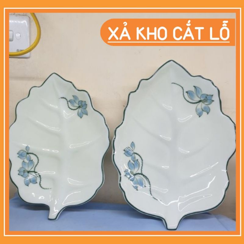 Đĩa sứ hình lá bỏng, sứ Bát tràng cao cấp, men kem kẻ chỉ xanh vẽ sen xanh.
