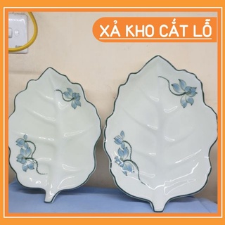 Đĩa sứ hình lá bỏng, sứ Bát tràng cao cấp, men kem kẻ chỉ xanh vẽ sen xanh.